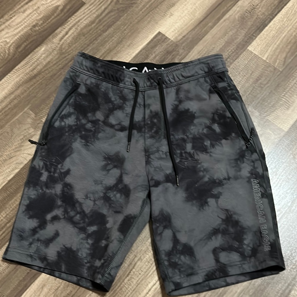 Men’s American Eagle Shorts in Small
